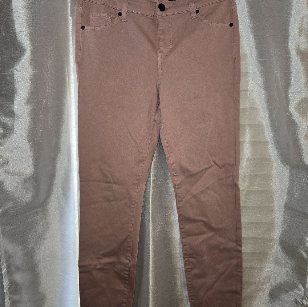 Stylish Mauve Jeans